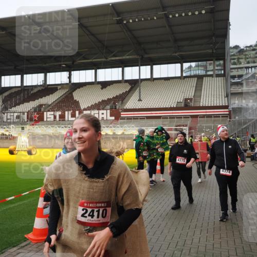 07.12.2025 - St. Pauli X-Mass-Run No. 15 Fabian Wolf http://msf.ph/oto/9424005 07.12.2025 12:04:28 Ziel 1490, 1504, 2404, 2410, 2769, 3675, 3833, 4008, 4056, 4059, 4302, 4311, 4374, 4375, 4386, 4728 meine-sportfotos.de