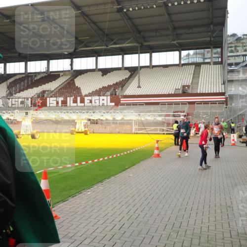 07.12.2025 - St. Pauli X-Mass-Run No. 15 Fabian Wolf http://msf.ph/oto/9424075 07.12.2025 12:04:51 Ziel 3021, 3175, 3176, 3487, 3569, 3577, 3581, 3604, 3688, 3725, 4329, 4417, 4418, 4420 meine-sportfotos.de