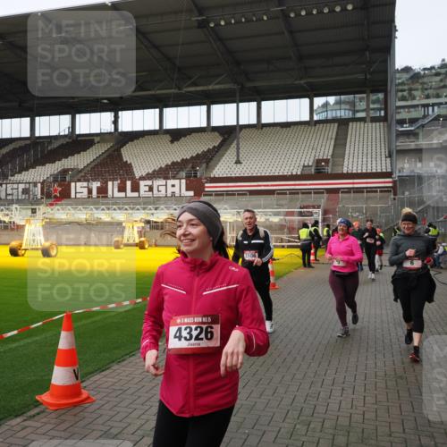 07.12.2025 - St. Pauli X-Mass-Run No. 15 Fabian Wolf http://msf.ph/oto/9424209 07.12.2025 12:05:57 Ziel 5, 6, 760, 768, 1038, 3106, 3107, 3137, 4019, 4020, 4176, 4307, 4326, 4327, 4357 meine-sportfotos.de