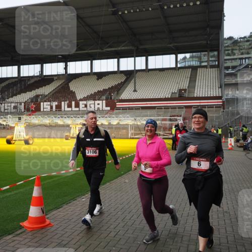 07.12.2025 - St. Pauli X-Mass-Run No. 15 Fabian Wolf http://msf.ph/oto/9424216 07.12.2025 12:05:59 Ziel 5, 6, 760, 768, 1038, 3106, 3107, 3137, 4019, 4020, 4176, 4307, 4326, 4327, 4357, 4405, 4413 meine-sportfotos.de
