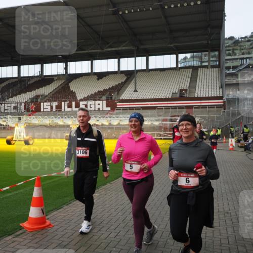 07.12.2025 - St. Pauli X-Mass-Run No. 15 Fabian Wolf http://msf.ph/oto/9424217 07.12.2025 12:05:59 Ziel 5, 6, 760, 768, 1038, 3106, 3107, 3137, 4019, 4020, 4176, 4307, 4326, 4327, 4357, 4405, 4413 meine-sportfotos.de