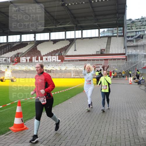 07.12.2025 - St. Pauli X-Mass-Run No. 15 Fabian Wolf http://msf.ph/oto/9424246 07.12.2025 12:06:06 Ziel 5, 6, 760, 768, 1038, 3106, 3107, 3137, 4019, 4020, 4307, 4326, 4327, 4357, 4405, 4413 meine-sportfotos.de