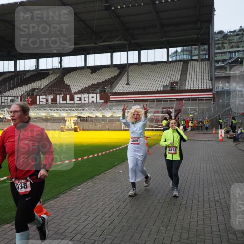07.12.2025 - St. Pauli X-Mass-Run No. 15 Fabian Wolf http://msf.ph/oto/9424248 07.12.2025 12:06:07 Ziel 5, 6, 760, 768, 1038, 3106, 4019, 4020, 4307, 4326, 4327, 4357, 4405, 4413 meine-sportfotos.de