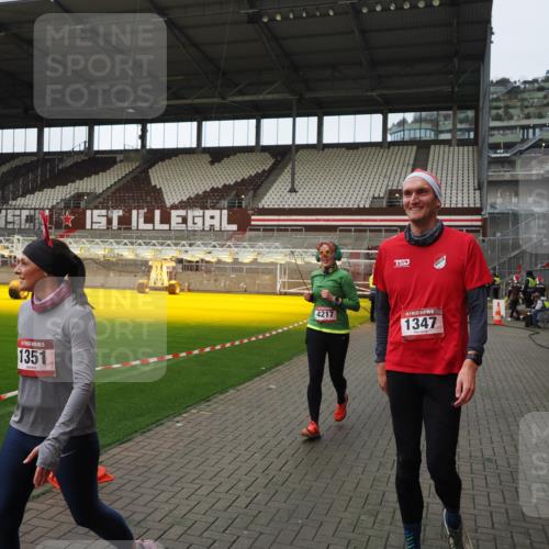 07.12.2025 - St. Pauli X-Mass-Run No. 15 Fabian Wolf http://msf.ph/oto/9424283 07.12.2025 12:06:31 Ziel 173, 1347, 1351, 1353, 1956, 1957, 2018, 2415, 4217, 4219, 4222, 4783, 4784 meine-sportfotos.de