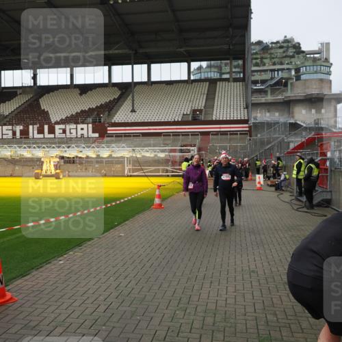 07.12.2025 - St. Pauli X-Mass-Run No. 15 Fabian Wolf http://msf.ph/oto/9424300 07.12.2025 12:06:39 Ziel 339, 345, 1347, 1351, 2415, 4217, 4219, 4222, 4403, 4404, 4783, 4784 meine-sportfotos.de