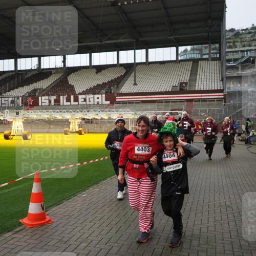 07.12.2025 - St. Pauli X-Mass-Run No. 15 Fabian Wolf http://msf.ph/oto/9424317 07.12.2025 12:06:46 Ziel 276, 339, 345, 1844, 1846, 3689, 3692, 4143, 4342, 4345, 4346, 4403, 4404, 4416, 4783, 4784 meine-sportfotos.de