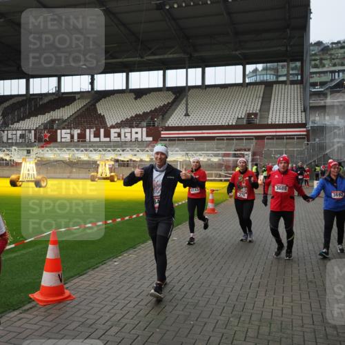 07.12.2025 - St. Pauli X-Mass-Run No. 15 Fabian Wolf http://msf.ph/oto/9424349 07.12.2025 12:06:54 Ziel 276, 339, 345, 1844, 1846, 3689, 3692, 4017, 4018, 4033, 4143, 4342, 4345, 4346, 4390, 4403, 4404, 4416, 4725 meine-sportfotos.de