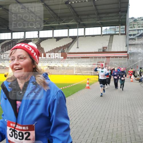07.12.2025 - St. Pauli X-Mass-Run No. 15 Fabian Wolf http://msf.ph/oto/9424366 07.12.2025 12:06:57 Ziel 276, 339, 345, 1580, 1583, 1844, 1846, 3689, 3692, 4017, 4018, 4033, 4143, 4314, 4328, 4342, 4345, 4346, 4360, 4361, 4390, 4416, 4725 meine-sportfotos.de
