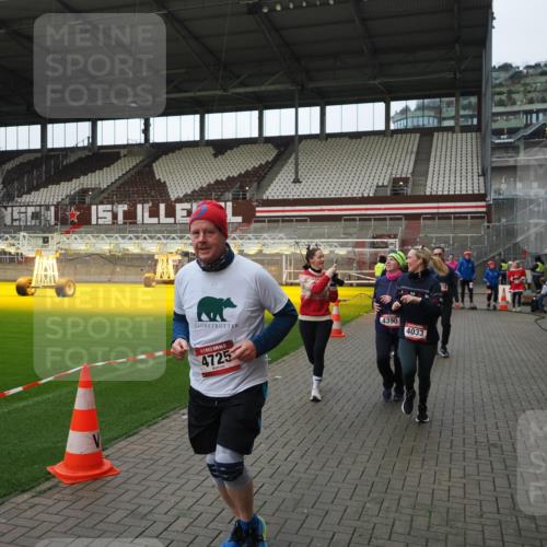 07.12.2025 - St. Pauli X-Mass-Run No. 15 Fabian Wolf http://msf.ph/oto/9424378 07.12.2025 12:07:00 Ziel 276, 1580, 1583, 1844, 1846, 3689, 3692, 4017, 4018, 4033, 4143, 4314, 4328, 4342, 4345, 4346, 4360, 4361, 4390, 4416, 4725 meine-sportfotos.de