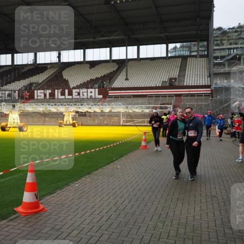 07.12.2025 - St. Pauli X-Mass-Run No. 15 Fabian Wolf http://msf.ph/oto/9424390 07.12.2025 12:07:03 Ziel 276, 1580, 1583, 1844, 1846, 3456, 3689, 4017, 4018, 4033, 4143, 4314, 4328, 4360, 4361, 4390, 4725 meine-sportfotos.de