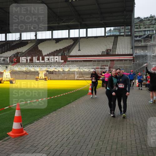 07.12.2025 - St. Pauli X-Mass-Run No. 15 Fabian Wolf http://msf.ph/oto/9424392 07.12.2025 12:07:03 Ziel 276, 1580, 1583, 1844, 1846, 3456, 3689, 4017, 4018, 4033, 4143, 4314, 4328, 4360, 4361, 4390, 4725 meine-sportfotos.de