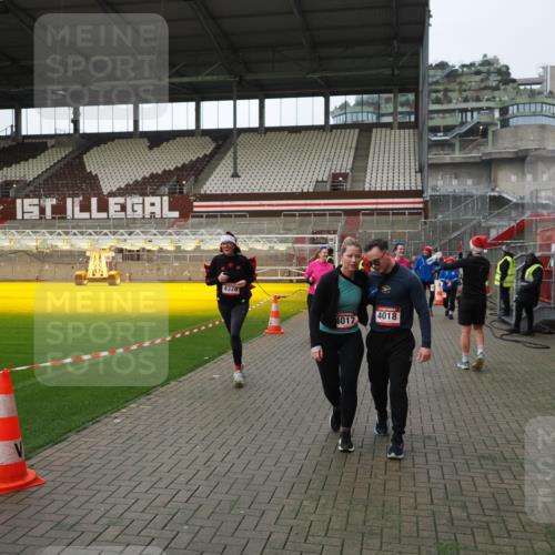 07.12.2025 - St. Pauli X-Mass-Run No. 15 Fabian Wolf http://msf.ph/oto/9424398 07.12.2025 12:07:04 Ziel 276, 1580, 1583, 3456, 3689, 4017, 4018, 4033, 4143, 4314, 4328, 4360, 4361, 4390, 4725 meine-sportfotos.de