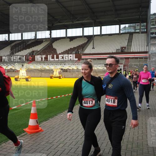 07.12.2025 - St. Pauli X-Mass-Run No. 15 Fabian Wolf http://msf.ph/oto/9424408 07.12.2025 12:07:06 Ziel 276, 1580, 1583, 3251, 3262, 3456, 4017, 4018, 4033, 4143, 4314, 4328, 4360, 4361, 4390, 4725 meine-sportfotos.de