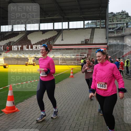 07.12.2025 - St. Pauli X-Mass-Run No. 15 Fabian Wolf http://msf.ph/oto/9424418 07.12.2025 12:07:09 Ziel 1580, 1583, 1958, 3251, 3262, 3456, 4017, 4018, 4033, 4314, 4328, 4360, 4361, 4390, 4725 meine-sportfotos.de
