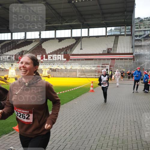 07.12.2025 - St. Pauli X-Mass-Run No. 15 Fabian Wolf http://msf.ph/oto/9424441 07.12.2025 12:07:15 Ziel 1580, 1583, 1958, 3251, 3262, 3456, 4238, 4314, 4328, 4360, 4361 meine-sportfotos.de