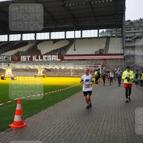 07.12.2025 - St. Pauli X-Mass-Run No. 15 Fabian Wolf http://msf.ph/oto/9424514 07.12.2025 12:07:37 Ziel 1959, 3348, 3666, 3708, 3709, 3710, 3711, 3726, 3728, 3739, 3818, 3819, 4332, 4724, 4755, 4786, 4791, 4792 meine-sportfotos.de
