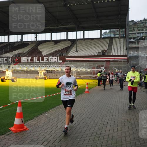 07.12.2025 - St. Pauli X-Mass-Run No. 15 Fabian Wolf http://msf.ph/oto/9424518 07.12.2025 12:07:38 Ziel 1959, 3348, 3666, 3667, 3691, 3708, 3709, 3710, 3711, 3726, 3728, 3739, 3819, 4332, 4724, 4755, 4786, 4791, 4792 meine-sportfotos.de