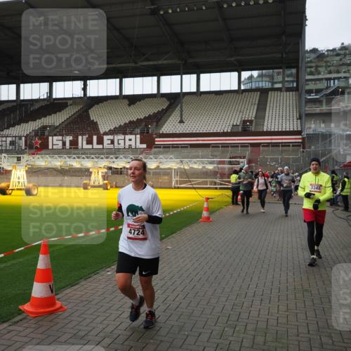 07.12.2025 - St. Pauli X-Mass-Run No. 15 Fabian Wolf http://msf.ph/oto/9424519 07.12.2025 12:07:38 Ziel 1959, 3348, 3666, 3667, 3691, 3708, 3709, 3710, 3711, 3726, 3728, 3739, 3819, 4332, 4724, 4755, 4786, 4791, 4792 meine-sportfotos.de