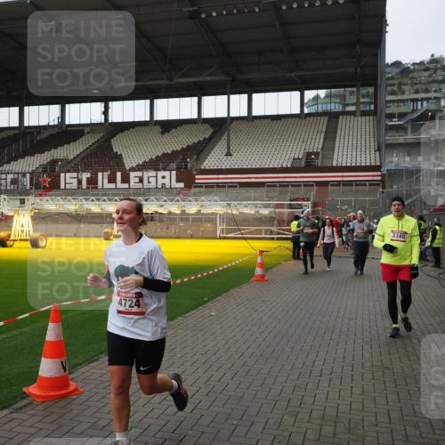 07.12.2025 - St. Pauli X-Mass-Run No. 15 Fabian Wolf http://msf.ph/oto/9424520 07.12.2025 12:07:38 Ziel 1959, 3348, 3666, 3667, 3691, 3708, 3709, 3710, 3711, 3726, 3728, 3739, 3819, 4332, 4724, 4755, 4786, 4791, 4792 meine-sportfotos.de