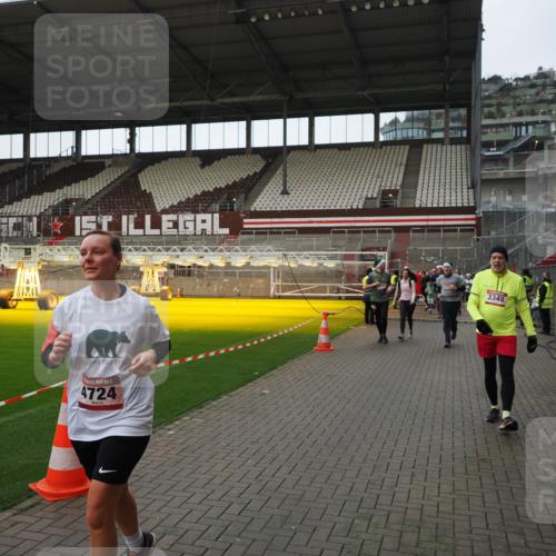 07.12.2025 - St. Pauli X-Mass-Run No. 15 Fabian Wolf http://msf.ph/oto/9424521 07.12.2025 12:07:39 Ziel 1959, 3348, 3666, 3667, 3691, 3708, 3709, 3710, 3711, 3726, 3728, 3739, 4210, 4332, 4724, 4730, 4755, 4786, 4791, 4792 meine-sportfotos.de