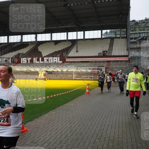 07.12.2025 - St. Pauli X-Mass-Run No. 15 Fabian Wolf http://msf.ph/oto/9424522 07.12.2025 12:07:39 Ziel 1959, 3348, 3666, 3667, 3691, 3708, 3709, 3710, 3711, 3726, 3728, 3739, 4210, 4332, 4724, 4730, 4755, 4786, 4791, 4792 meine-sportfotos.de