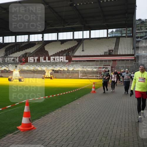 07.12.2025 - St. Pauli X-Mass-Run No. 15 Fabian Wolf http://msf.ph/oto/9424524 07.12.2025 12:07:39 Ziel 1959, 3348, 3666, 3667, 3691, 3708, 3709, 3710, 3711, 3726, 3728, 3739, 4210, 4332, 4724, 4730, 4755, 4786, 4791, 4792 meine-sportfotos.de