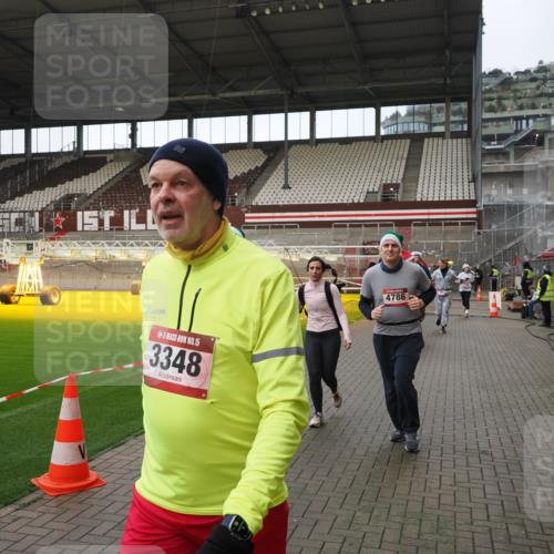 07.12.2025 - St. Pauli X-Mass-Run No. 15 Fabian Wolf http://msf.ph/oto/9424533 07.12.2025 12:07:42 Ziel 3348, 3460, 3666, 3667, 3691, 3708, 3709, 3710, 3711, 3726, 3739, 3816, 4210, 4332, 4724, 4730, 4755, 4786, 4791, 4792 meine-sportfotos.de