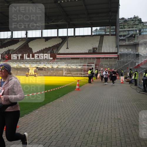 07.12.2025 - St. Pauli X-Mass-Run No. 15 Fabian Wolf http://msf.ph/oto/9424566 07.12.2025 12:07:51 Ziel 587, 849, 850, 1899, 3460, 3666, 3667, 3691, 3739, 3816, 3898, 3899, 4035, 4210, 4332, 4730, 4786, 4791, 4792 meine-sportfotos.de