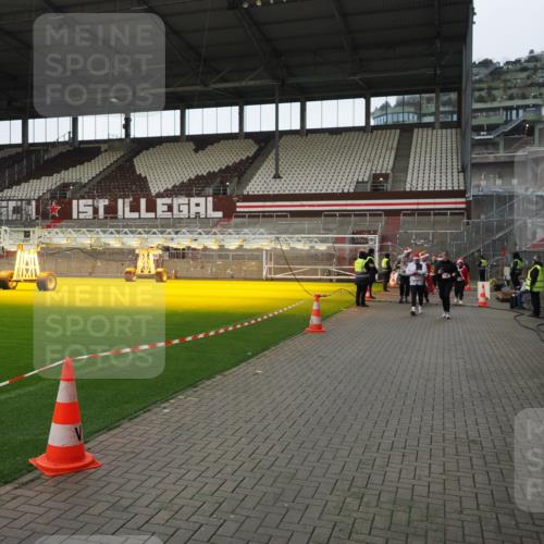 07.12.2025 - St. Pauli X-Mass-Run No. 15 Fabian Wolf http://msf.ph/oto/9424568 07.12.2025 12:07:51 Ziel 587, 849, 850, 1899, 3460, 3666, 3667, 3691, 3739, 3816, 3898, 3899, 4035, 4210, 4332, 4730, 4786, 4791, 4792 meine-sportfotos.de