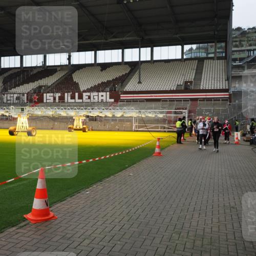07.12.2025 - St. Pauli X-Mass-Run No. 15 Fabian Wolf http://msf.ph/oto/9424572 07.12.2025 12:07:52 Ziel 587, 849, 850, 1899, 3460, 3667, 3668, 3691, 3739, 3816, 3898, 3899, 4035, 4210, 4332, 4393, 4395, 4730, 4786, 4791, 4792 meine-sportfotos.de
