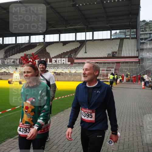 07.12.2025 - St. Pauli X-Mass-Run No. 15 Fabian Wolf http://msf.ph/oto/9424620 07.12.2025 12:08:08 Ziel 587, 1224, 1899, 2953, 2954, 3668, 3898, 3899, 4035, 4393, 4395, 4722 meine-sportfotos.de