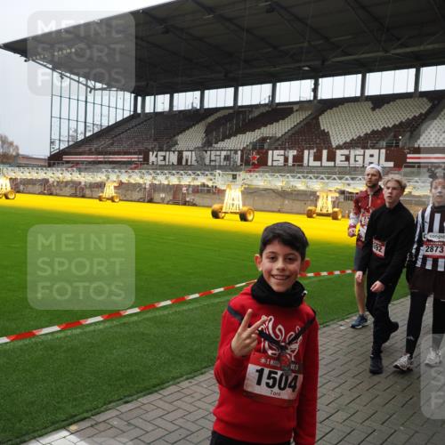 07.12.2025 - St. Pauli X-Mass-Run No. 15 Fabian Wolf http://msf.ph/oto/9424720 07.12.2025 12:08:43 Ziel 586, 1214, 1219, 1253, 1269, 1270, 2679, 2873, 2889, 2892, 3141, 3230, 3233, 3595, 3876, 4084, 4086, 4137, 4138, 4182, 4183, 4252, 4294, 4295, 4297, 4422, 4429, 4712 meine-sportfotos.de