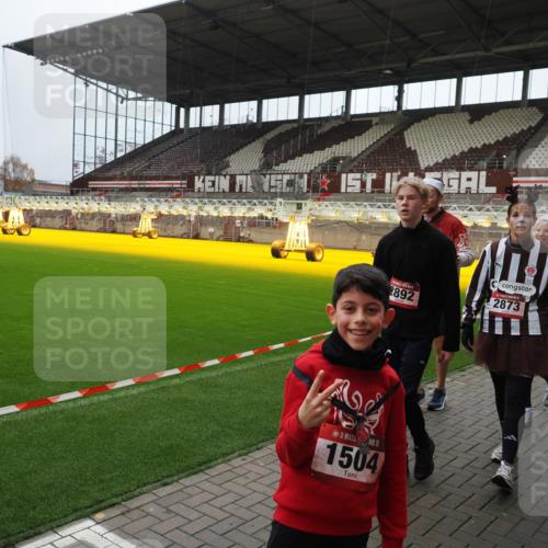 07.12.2025 - St. Pauli X-Mass-Run No. 15 Fabian Wolf http://msf.ph/oto/9424723 07.12.2025 12:08:43 Ziel 586, 1214, 1219, 1253, 1269, 1270, 2679, 2873, 2889, 2892, 3141, 3230, 3233, 3595, 3876, 4084, 4086, 4137, 4138, 4182, 4183, 4252, 4294, 4295, 4297, 4422, 4429, 4712 meine-sportfotos.de