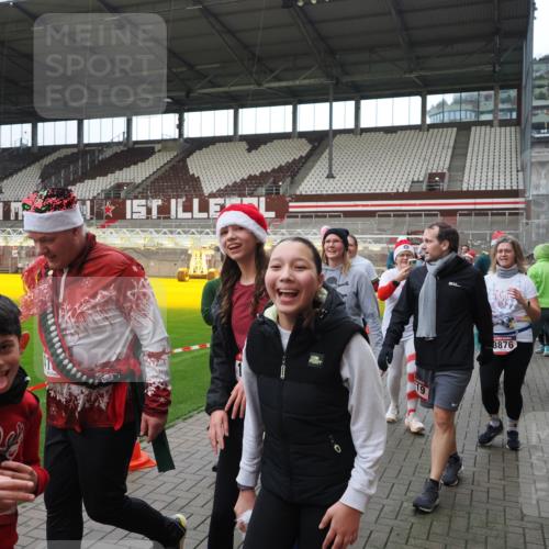 07.12.2025 - St. Pauli X-Mass-Run No. 15 Fabian Wolf http://msf.ph/oto/9424734 07.12.2025 12:08:47 Ziel 586, 1214, 1219, 1253, 1269, 1270, 1901, 2679, 2873, 2889, 2892, 3230, 3233, 3595, 3876, 4084, 4086, 4137, 4138, 4182, 4183, 4252, 4294, 4295, 4297, 4422, 4429, 4720 meine-sportfotos.de