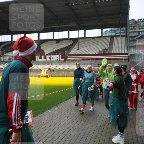 07.12.2025 - St. Pauli X-Mass-Run No. 15 Fabian Wolf http://msf.ph/oto/9424750 07.12.2025 12:08:53 Ziel 586, 643, 1214, 1219, 1253, 1269, 1270, 1405, 1652, 1653, 1685, 1901, 2414, 2679, 2731, 3230, 3233, 3595, 3876, 4084, 4086, 4137, 4138, 4182, 4183, 4294, 4295, 4297, 4422, 4429, 4720 meine-sportfotos.de
