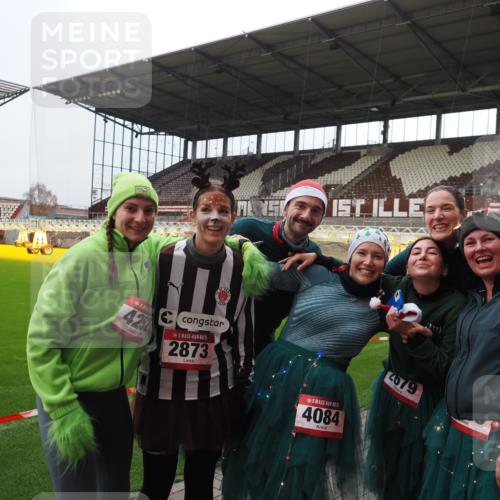 07.12.2025 - St. Pauli X-Mass-Run No. 15 Fabian Wolf http://msf.ph/oto/9424787 07.12.2025 12:09:04 Ziel 643, 775, 807, 1405, 1652, 1653, 1685, 1901, 2414, 2731, 4720 meine-sportfotos.de