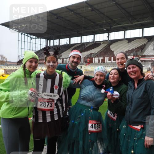 07.12.2025 - St. Pauli X-Mass-Run No. 15 Fabian Wolf http://msf.ph/oto/9424796 07.12.2025 12:09:06 Ziel 643, 775, 807, 1405, 1652, 1653, 1685, 2414, 2731, 4196, 4197, 4198 meine-sportfotos.de