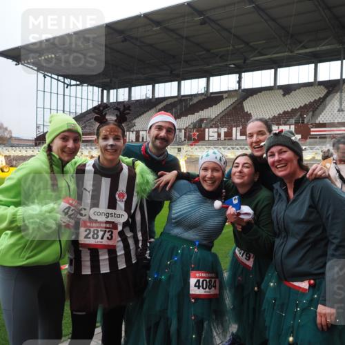 07.12.2025 - St. Pauli X-Mass-Run No. 15 Fabian Wolf http://msf.ph/oto/9424798 07.12.2025 12:09:06 Ziel 643, 775, 807, 1405, 1652, 1653, 1685, 2414, 2731, 4196, 4197, 4198 meine-sportfotos.de
