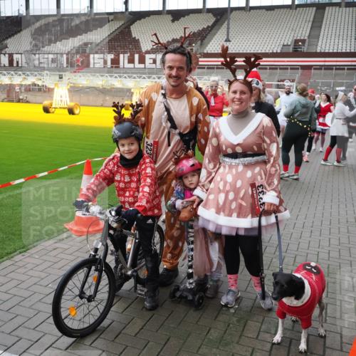 07.12.2025 - St. Pauli X-Mass-Run No. 15 Fabian Wolf http://msf.ph/oto/9424811 07.12.2025 12:09:12 Ziel 138, 643, 775, 807, 1405, 1725, 2009, 2731, 3538, 3947, 3955, 3966, 4196, 4197, 4198, 4267, 4282, 4283 meine-sportfotos.de