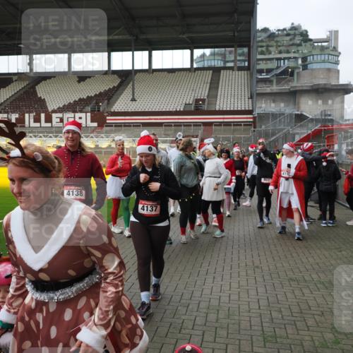 07.12.2025 - St. Pauli X-Mass-Run No. 15 Fabian Wolf http://msf.ph/oto/9424817 07.12.2025 12:09:16 Ziel 138, 775, 807, 1725, 1727, 2009, 3538, 3947, 3955, 3966, 4196, 4197, 4198, 4267, 4282, 4283 meine-sportfotos.de