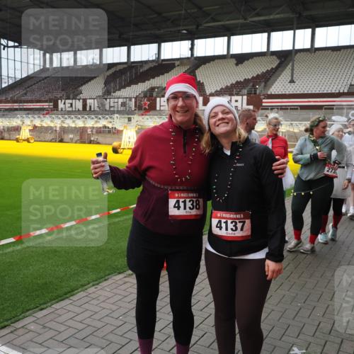 07.12.2025 - St. Pauli X-Mass-Run No. 15 Fabian Wolf http://msf.ph/oto/9424826 07.12.2025 12:09:19 Ziel 138, 1725, 1727, 2009, 3538, 3947, 3955, 3966, 4196, 4197, 4198, 4267, 4282, 4283 meine-sportfotos.de