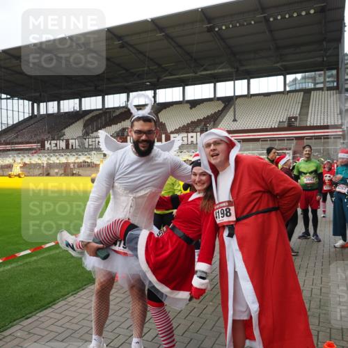 07.12.2025 - St. Pauli X-Mass-Run No. 15 Fabian Wolf http://msf.ph/oto/9424882 07.12.2025 12:09:44 Ziel 830, 835, 1494, 4313, 4315 meine-sportfotos.de