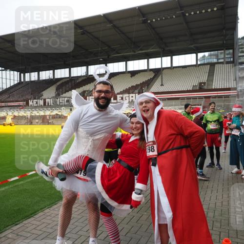 07.12.2025 - St. Pauli X-Mass-Run No. 15 Fabian Wolf http://msf.ph/oto/9424883 07.12.2025 12:09:44 Ziel 830, 835, 1494, 4313, 4315 meine-sportfotos.de