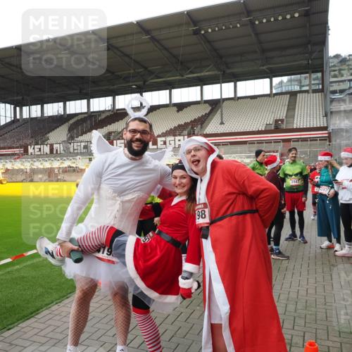 07.12.2025 - St. Pauli X-Mass-Run No. 15 Fabian Wolf http://msf.ph/oto/9424884 07.12.2025 12:09:45 Ziel 830, 835, 1494 meine-sportfotos.de