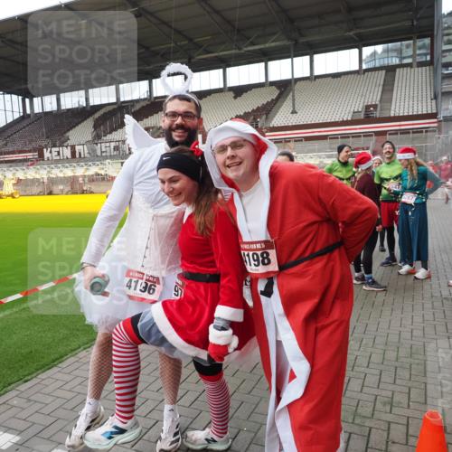 07.12.2025 - St. Pauli X-Mass-Run No. 15 Fabian Wolf http://msf.ph/oto/9424894 07.12.2025 12:09:47 Ziel 830, 835, 1494, 3744, 3746 meine-sportfotos.de