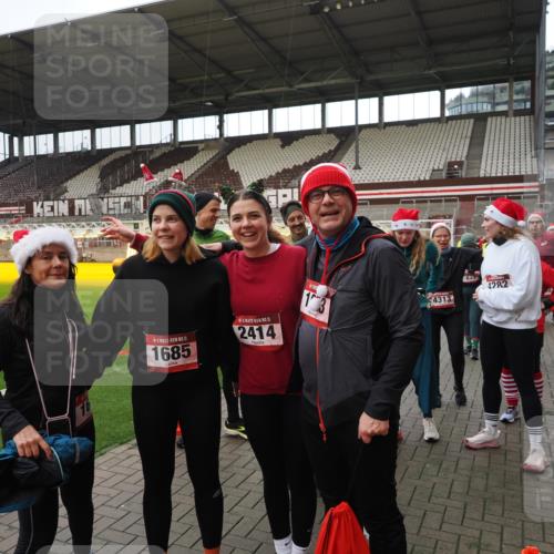 07.12.2025 - St. Pauli X-Mass-Run No. 15 Fabian Wolf http://msf.ph/oto/9424910 07.12.2025 12:09:57 Ziel 830, 835, 1494, 3462, 3744, 3746, 3760 meine-sportfotos.de