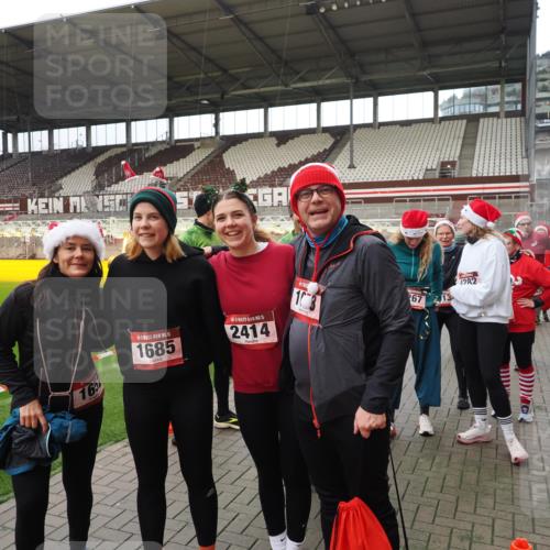 07.12.2025 - St. Pauli X-Mass-Run No. 15 Fabian Wolf http://msf.ph/oto/9424912 07.12.2025 12:09:58 Ziel 830, 835, 3462, 3744, 3746, 3760 meine-sportfotos.de
