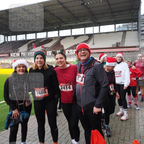 07.12.2025 - St. Pauli X-Mass-Run No. 15 Fabian Wolf http://msf.ph/oto/9424922 07.12.2025 12:10:01 Ziel 830, 835, 3462, 3744, 3746, 3760 meine-sportfotos.de
