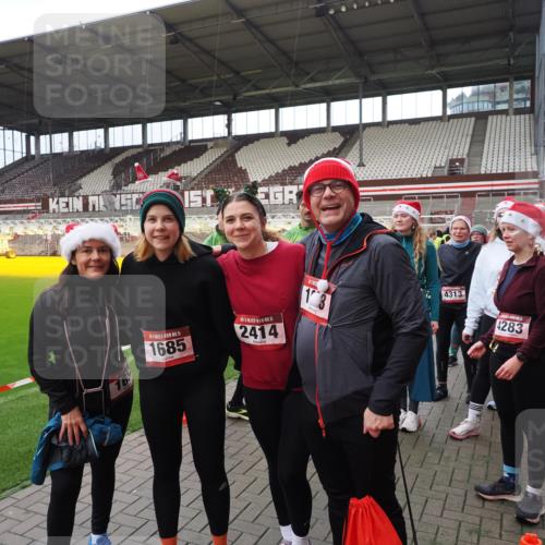 07.12.2025 - St. Pauli X-Mass-Run No. 15 Fabian Wolf http://msf.ph/oto/9424926 07.12.2025 12:10:03 Ziel 835, 3462, 3744, 3746, 3760 meine-sportfotos.de