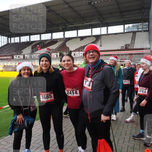 07.12.2025 - St. Pauli X-Mass-Run No. 15 Fabian Wolf http://msf.ph/oto/9424927 07.12.2025 12:10:03 Ziel 835, 3462, 3744, 3746, 3760 meine-sportfotos.de